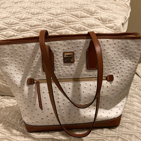 Dooney & Bourke white ostrich tote- like new! - Picture 2 of 13